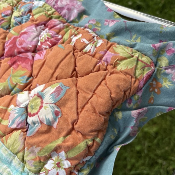 The‎ Company Store 2 Standard Pillow Shams Quilted Flowers Floral Patchwork - Picture 6 of 16